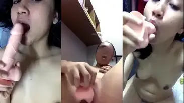 Bokep Jilbab Wawa Colok Dildo Squirting Ganas Viral