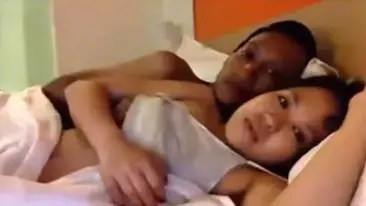 Cowok Beruntung Ngentot Cewek Cantik Mulus sampai Puyeng, Malam yang Tidak Terlupakan