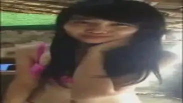Eneng Mau Mandi Dulu