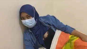 Jilbab Bispak Bikin Penasaran Banyak Cowok